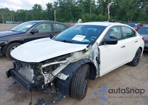 2017 Nissan Altima 2.5/S/Sv/Sl/Sr из США, поврежденный, VIN 1N4AL3AP5HC175143